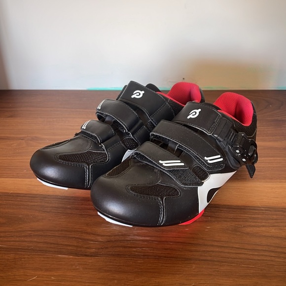 Peloton cycling shoes. Like new. Size 40. Equivalent to a women’s 9 or a men’s 7 - Picture 2 of 5
